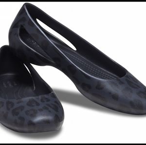 Crocs Sloan Leopard Print Flats 7